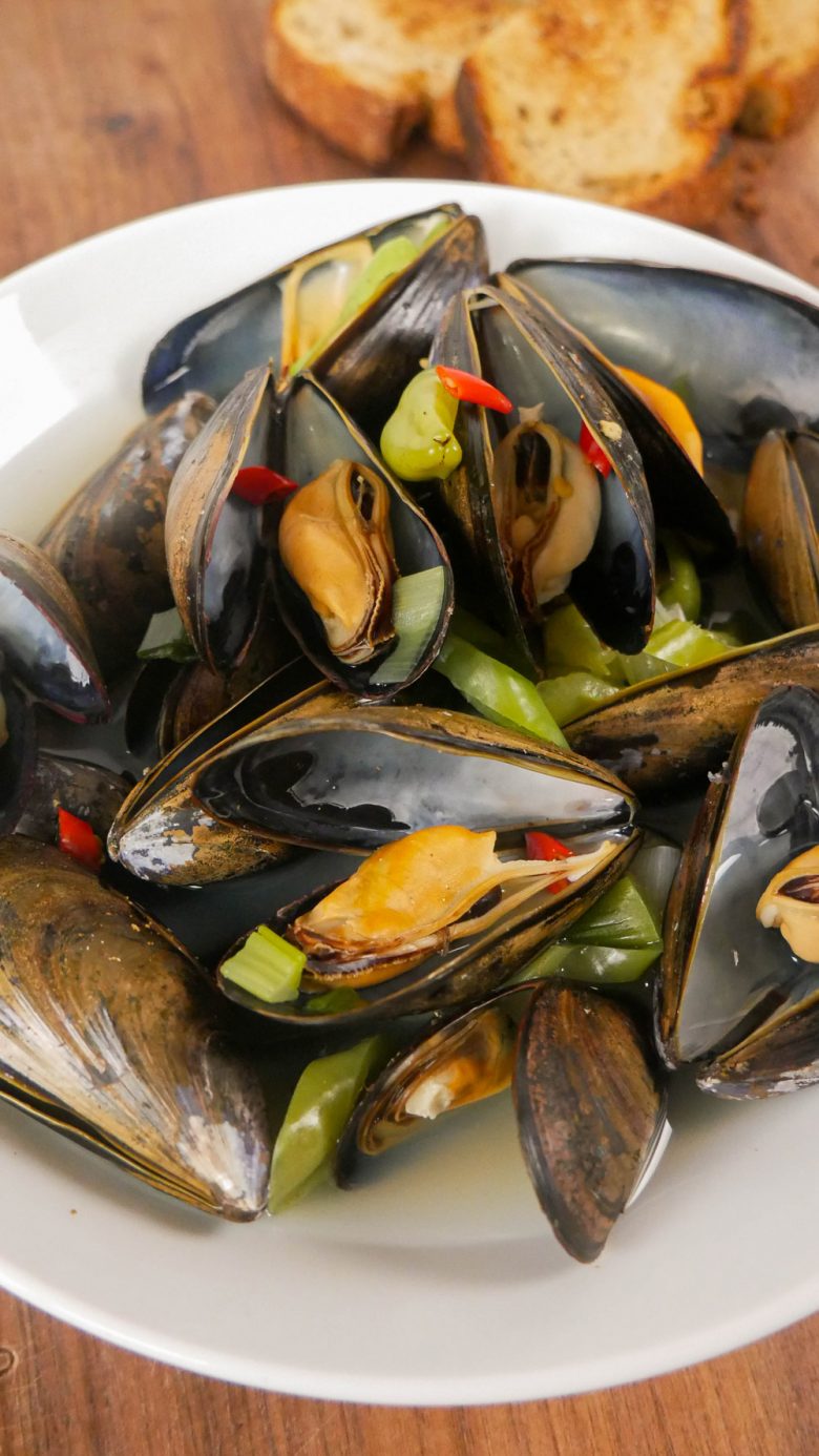 Korean Mussel Soup (Hong Hap Tang) - Jecca Chantilly