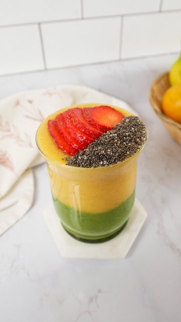 mango-pineapple-spinach-smoothie
