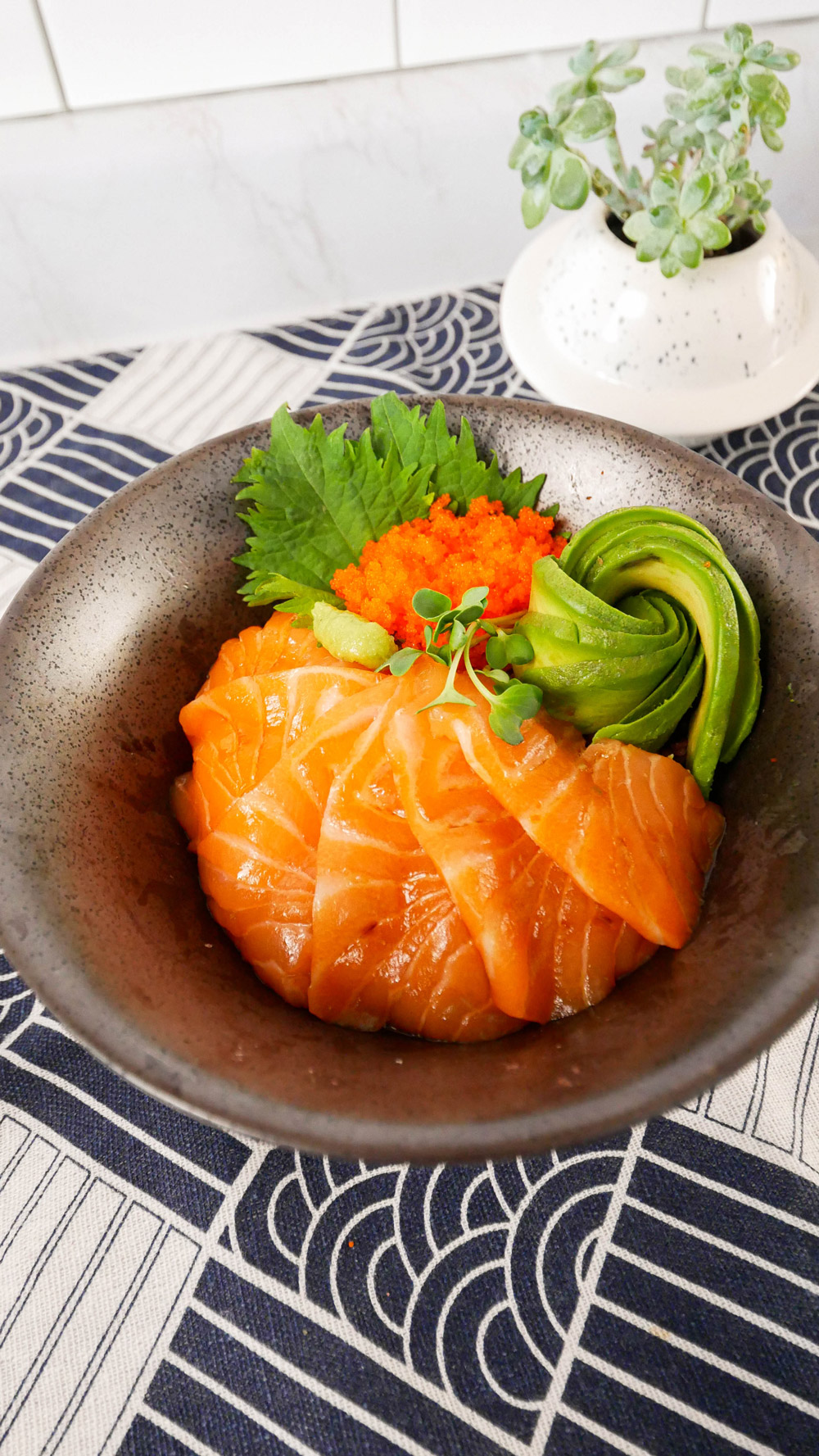 salmon-sashimi-rice-bowl-3