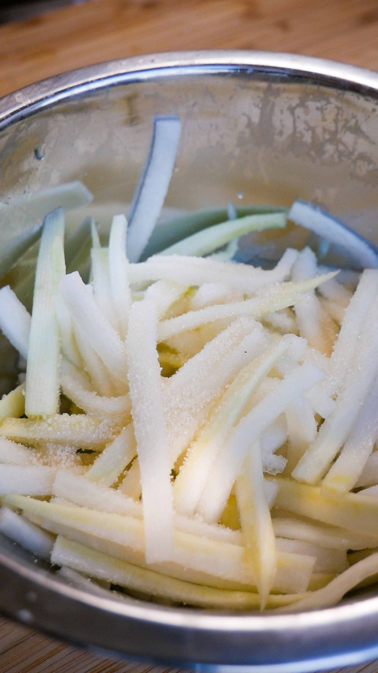 Korean Radish Salad Recipe - Musaengchae [무생채] - Jecca Chantilly