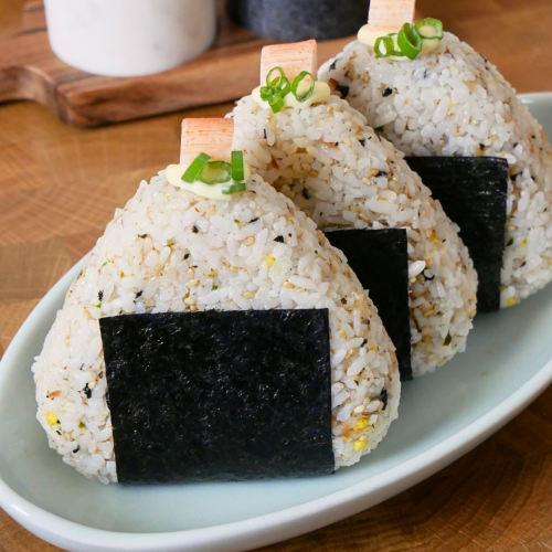Spicy Creamy Crab Onigiri Recipe - Jecca Chantilly